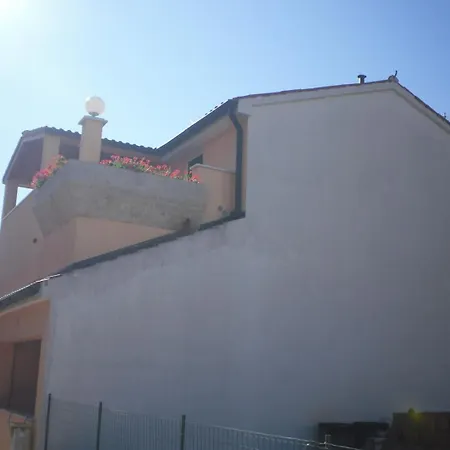 Pleasant Oriana Near The Sea-pula 3*