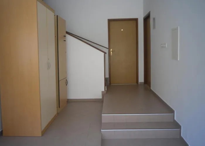 Pleasant Oriana Near The Sea-pula Konukevi 3*